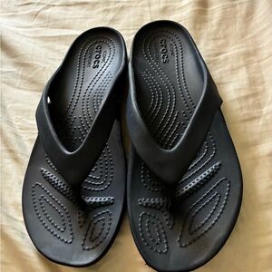 CROCS Classic Black Flip Flops